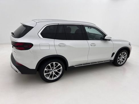Used 2024 BMW X5 xDrive40i w/ Premium Package AWD/4WD image 6