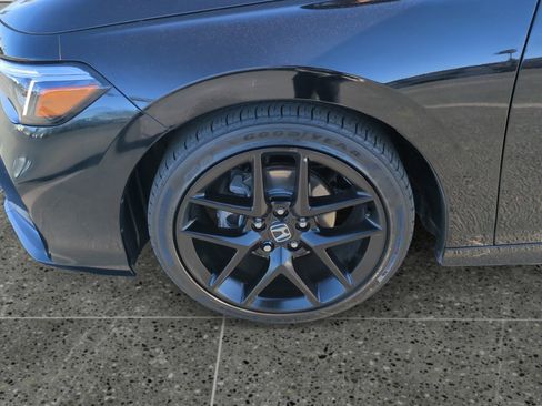 Used 2025 Honda Civic Sport image 14