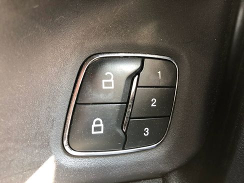 Used 2019 Ford Expedition XLT w/ Equipment Group 202A image 30