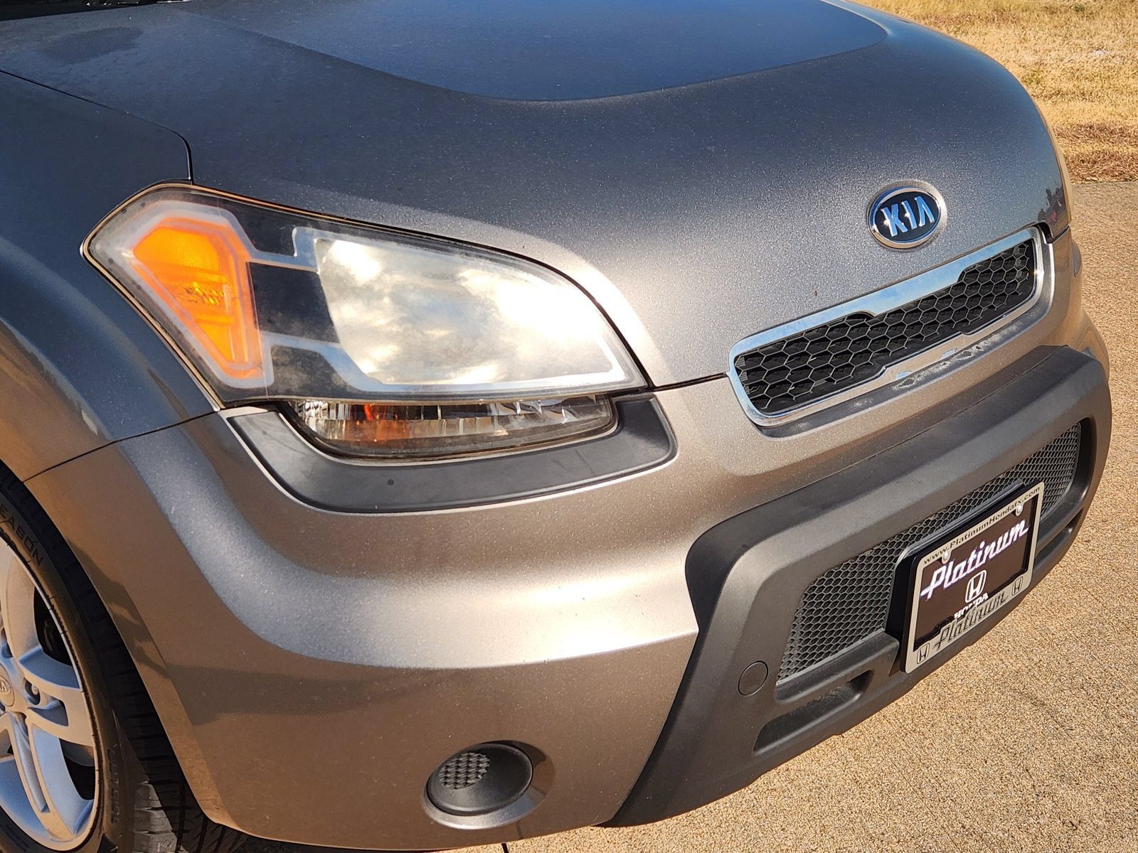 Used 2011 Kia Soul + w/ Audio Pkg FWD image 12
