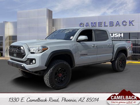 Used 2019 Toyota Tacoma TRD Off-Road AWD/4WD image 1