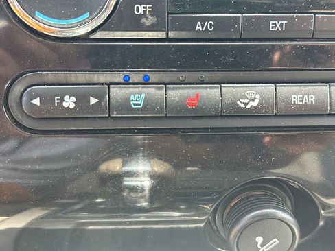 Used 2013 Ford Expedition Limited AWD/4WD image 31