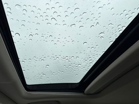 Used 2019 Honda Civic EX-L image 12