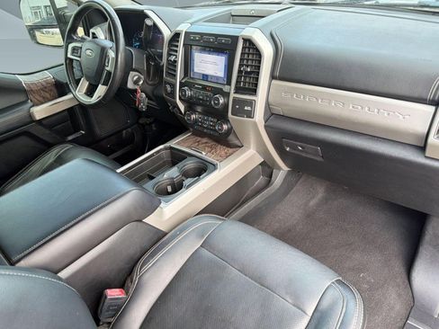 Used 2019 Ford F250 Lariat w/ Lariat Value Package AWD/4WD image 28