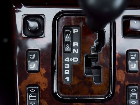 Used 2002 Mercedes-Benz SL 500 w/ SL2 Option Pkg image 60