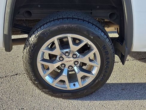 Used 2018 GMC Sierra 1500 SLT w/ SLT Premium Package image 7