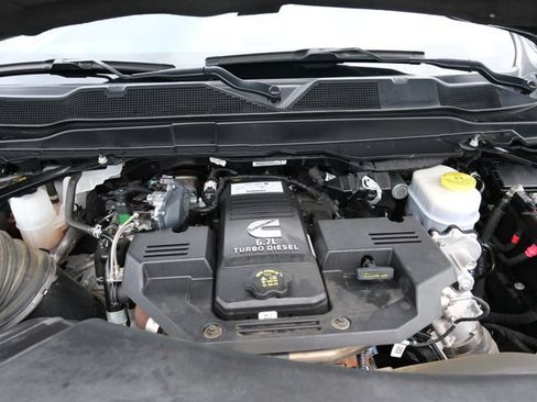 Used 2024 RAM 2500 Laramie w/ Safety Group AWD/4WD image 33