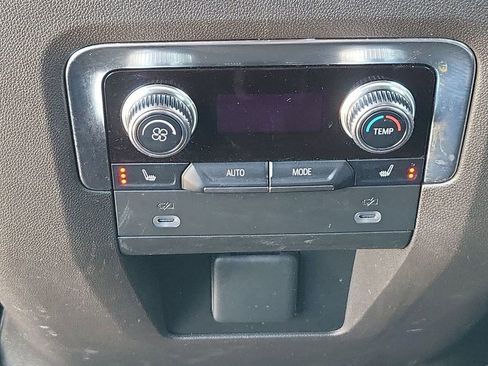 Used 2022 GMC Yukon SLT w/ SLT Luxury Package AWD/4WD image 27