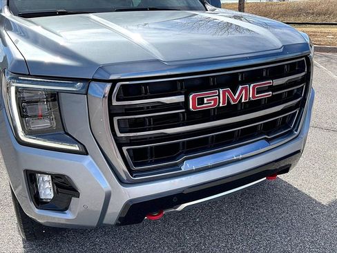 Used 2023 GMC Yukon AT4 image 31