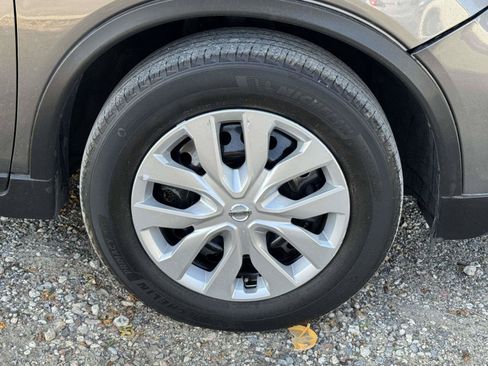 Used 2020 Nissan Rogue S FWD image 6