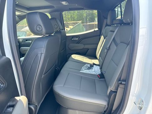 New 2026 Chevrolet Colorado ZR2 w/ ZR2 Bison Edition AWD/4WD image 29
