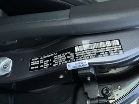 Used 2018 Alfa Romeo Stelvio Ti Sport image 26