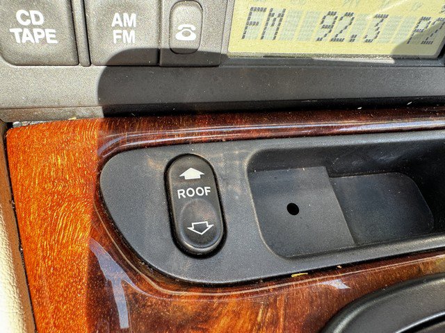 Used 2000 Jaguar XK8 Convertible RWD image 28