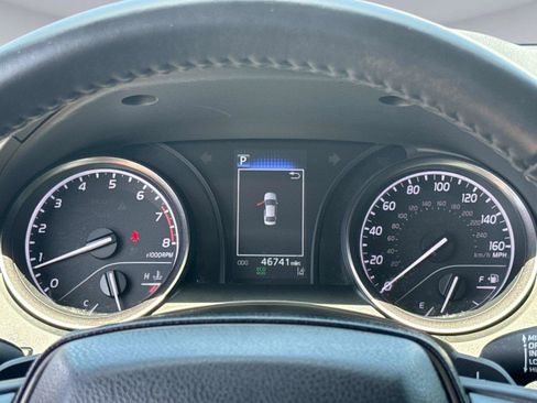 Used 2022 Toyota Camry SE FWD image 28