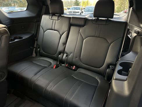 Certified 2024 Honda Pilot TrailSport image 17