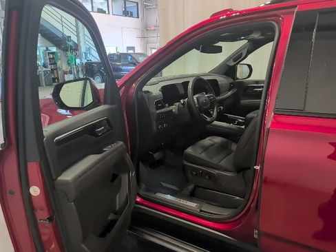 Used 2025 Chevrolet Tahoe RST w/ Comfort Package AWD/4WD image 7