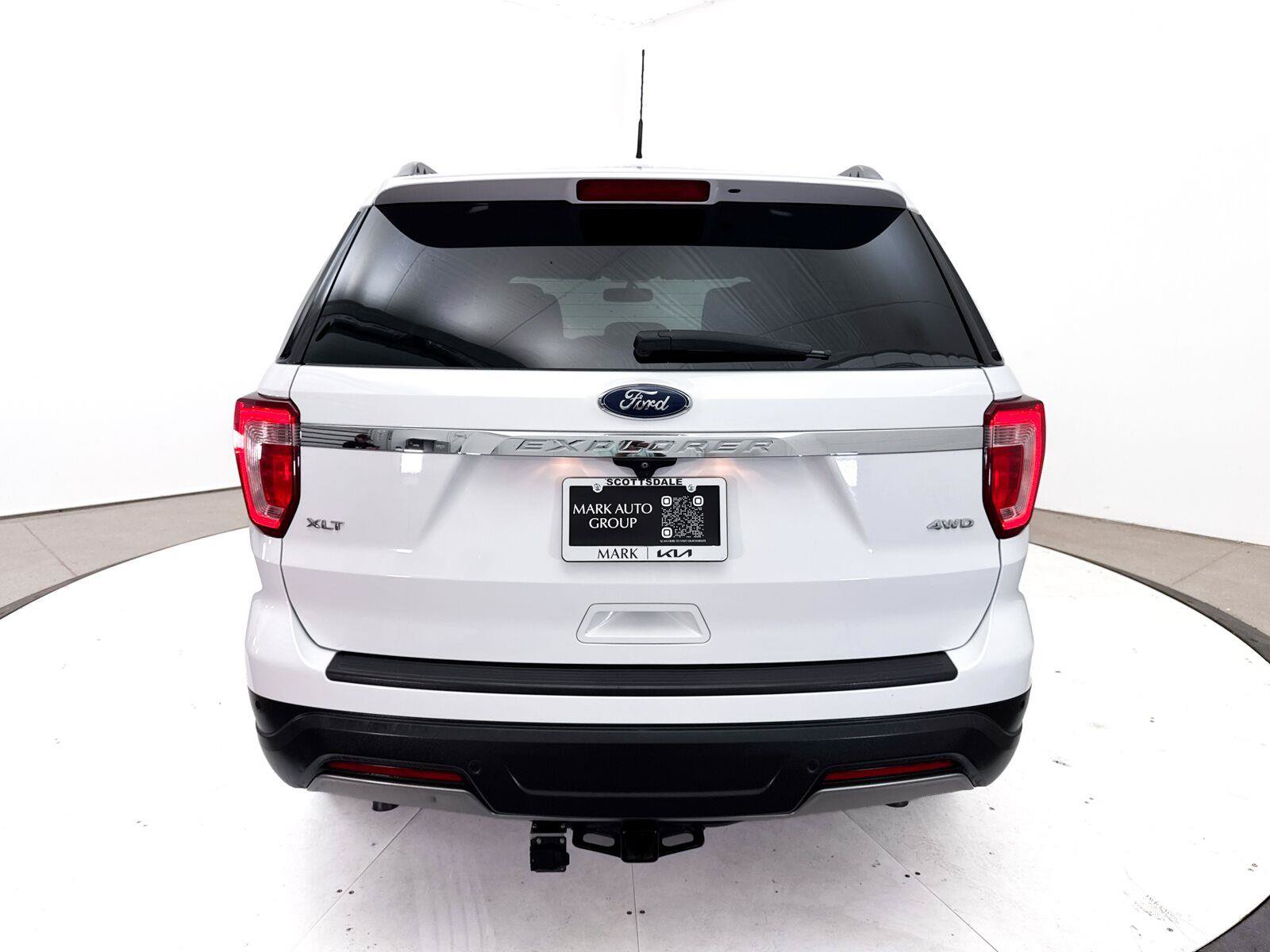 Used 2019 Ford Explorer XLT w/ Equipment Group 201A AWD/4WD image 10