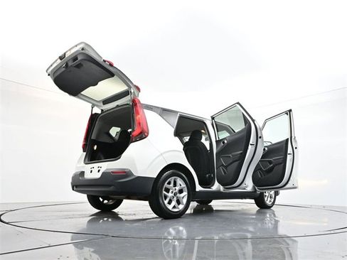 Used 2020 Kia Soul S image 38