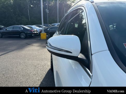 Used 2022 Mercedes-Benz GLB 250 4MATIC image 10