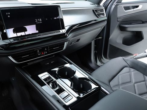 New 2026 Volkswagen Atlas Cross Sport SE image 23