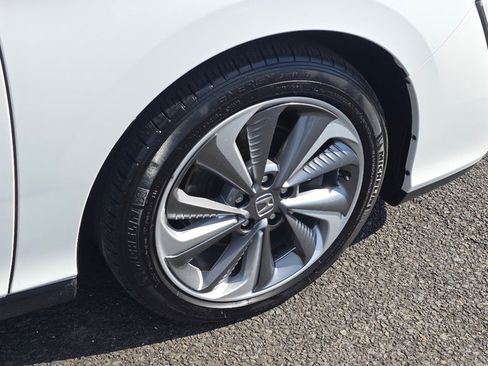 Used 2018 Honda Clarity Touring image 15