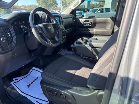 Used 2024 Chevrolet Silverado 1500 Custom image 10