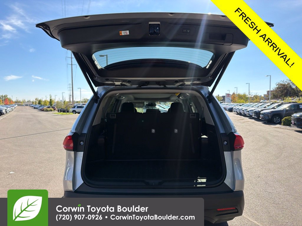 New 2026 Toyota Grand Highlander XLE FWD image 17