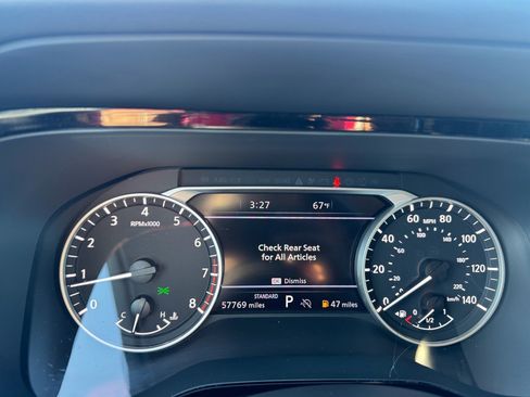 Used 2023 Nissan Pathfinder SL image 16