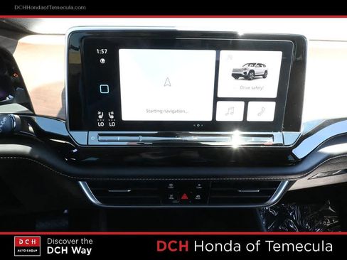 Used 2024 Volkswagen Atlas SE FWD image 12