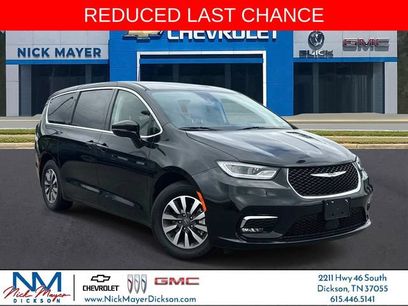 Used 2024 Chrysler Pacifica Limited