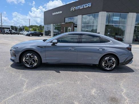 Used 2024 Hyundai Sonata SEL w/ Convenience Package FWD image 7