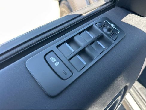 Used 2021 Land Rover Discovery Sport S AWD/4WD image 34