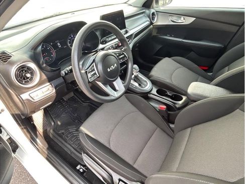 Used 2023 Kia Forte LXS FWD image 2