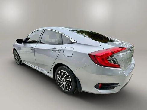 Used 2018 Honda Civic LX image 3