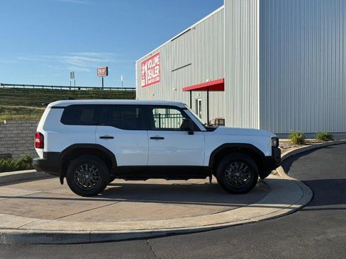 Certified 2025 Toyota Land Cruiser image 2