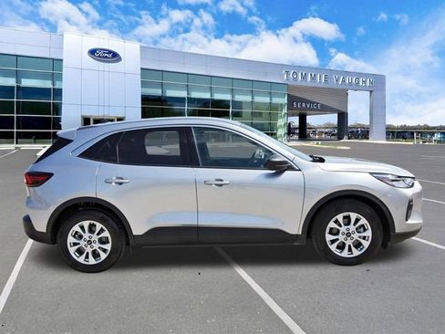 Used 2023 Ford Escape Active w/ Tech Pack #1 FWD image 5