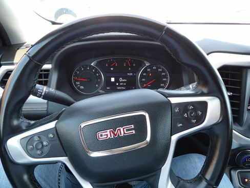 Used 2023 GMC Acadia SLT FWD image 19
