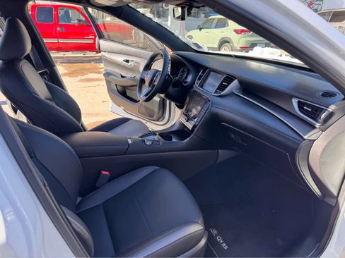 Used 2024 INFINITI QX55 Essential image 10