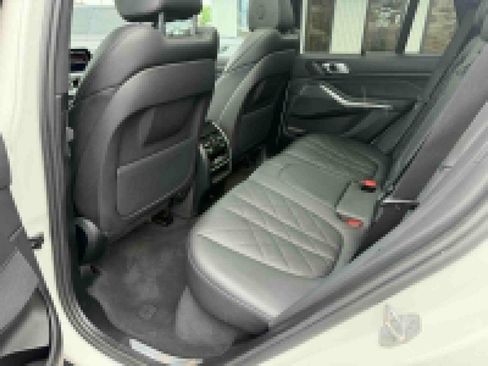 Used 2023 BMW X5 xDrive40i AWD/4WD image 19