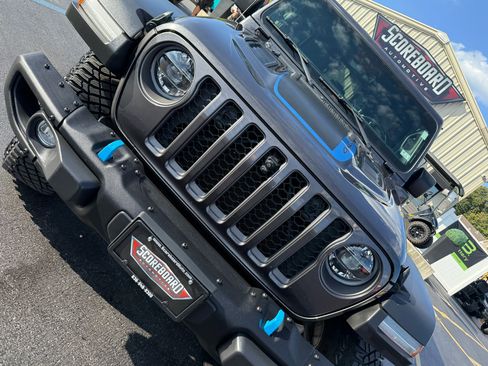 Used 2022 Jeep Wrangler Unlimited Rubicon 4xe w/ Dual Top Group image 9