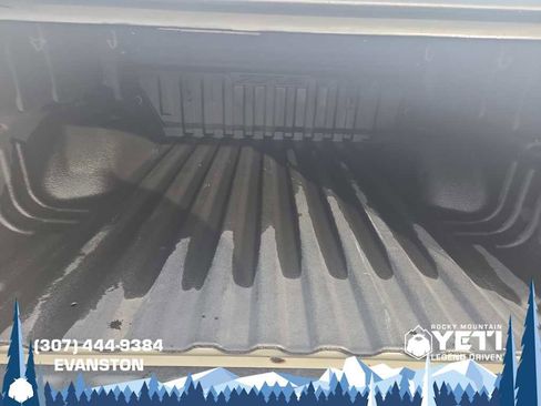 Used 2022 Chevrolet Colorado ZR2 w/ ZR2 Dusk Special Edition image 14