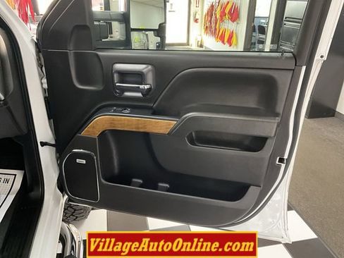 Used 2019 Chevrolet Silverado 2500 LTZ w/ Duramax Plus Package image 36