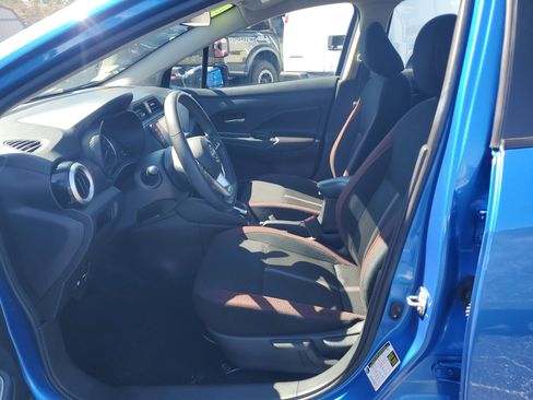 Used 2024 Nissan Versa SR FWD image 17