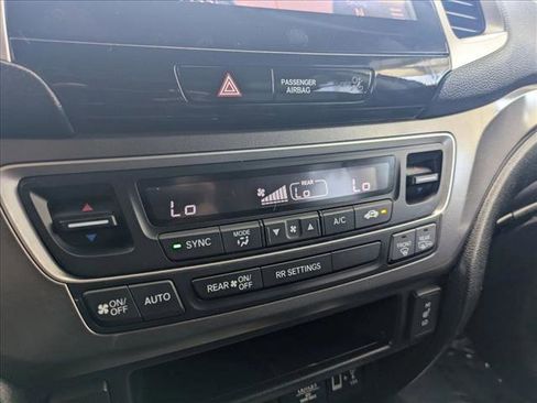 Used 2017 Honda Ridgeline RTL-T image 12