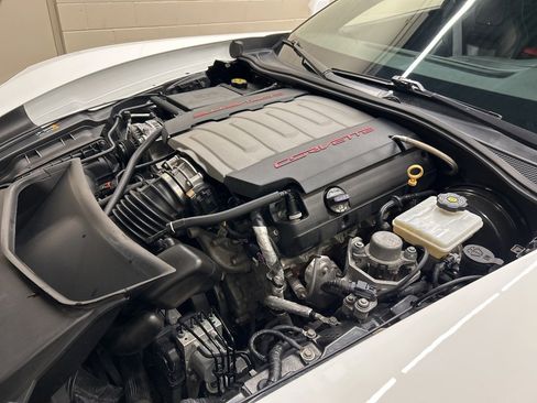 Used 2019 Chevrolet Corvette Stingray Coupe w/ 1LT image 11