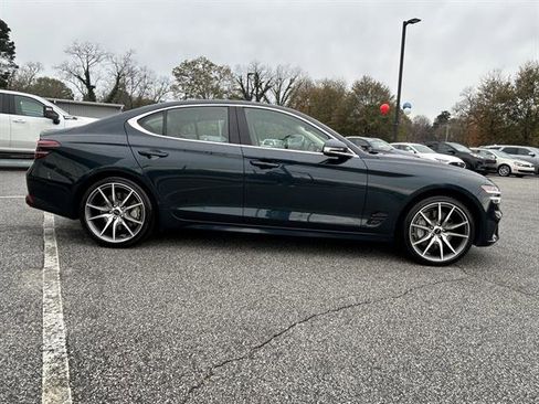 Used 2025 Genesis G70 2.5T image 5