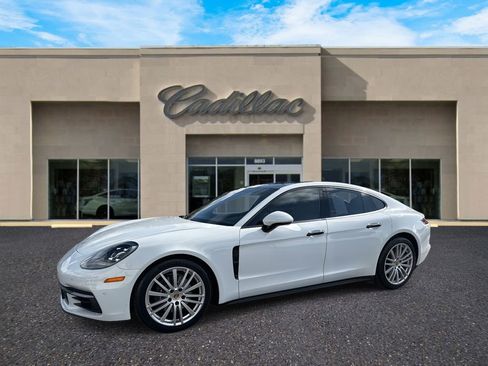 Used 2018 Porsche Panamera 4 image 7