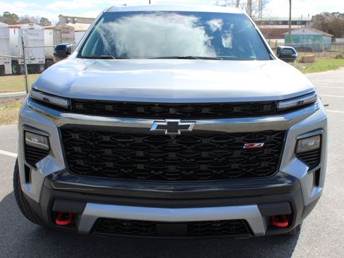 New 2026 Chevrolet Traverse Z71 w/ Driver Confidence Package image 12