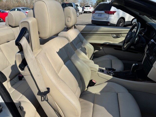 Used 2009 BMW 335i Convertible RWD image 15