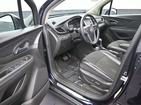 Used 2022 Buick Encore Preferred w/ Safety Package image 11